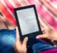 Hvilken e-bogslæser er bedst til strandferien?
