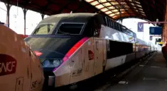 Hvordan bestiller jeg billige togbilletter i Frankrig?