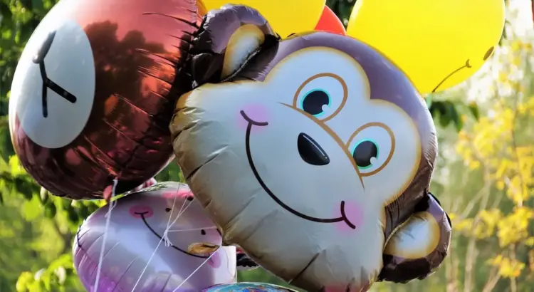 Må man bruge oppustelige fodstøtter på flyrejser?