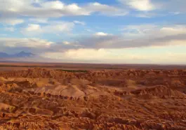 Oplev ørkenens farver i Atacama: fra stjernehimmel til saltsletter