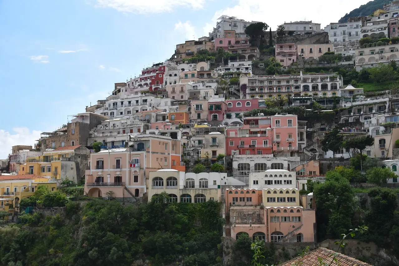 Sådan oplever du Amalfikysten uden bil