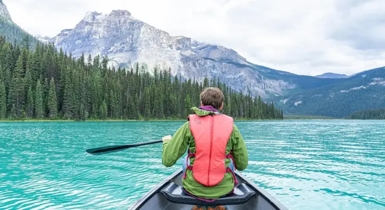 Skal jeg have eTA til Canada ved mellemlanding i 2025?
